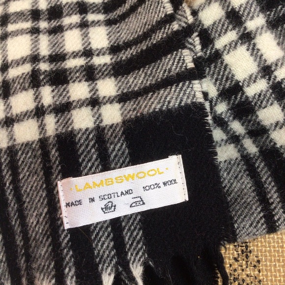 Lambswool Made in Scotland  Tartan Plaid Wool Scarf - Picture 6 of 6